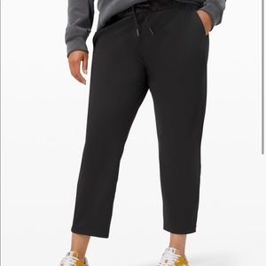 Lululemon on the fly pants